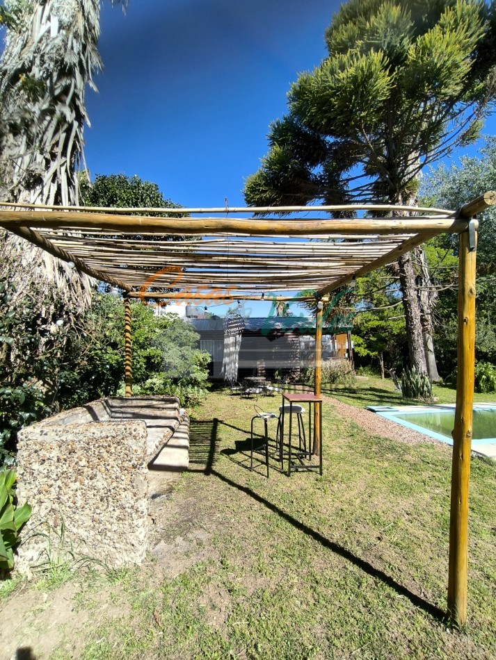 VENTA - Hermosa chacra con pileta.