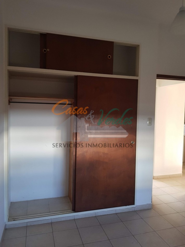 VENTA muy buen depto 2 dorm. en planta baja con patio