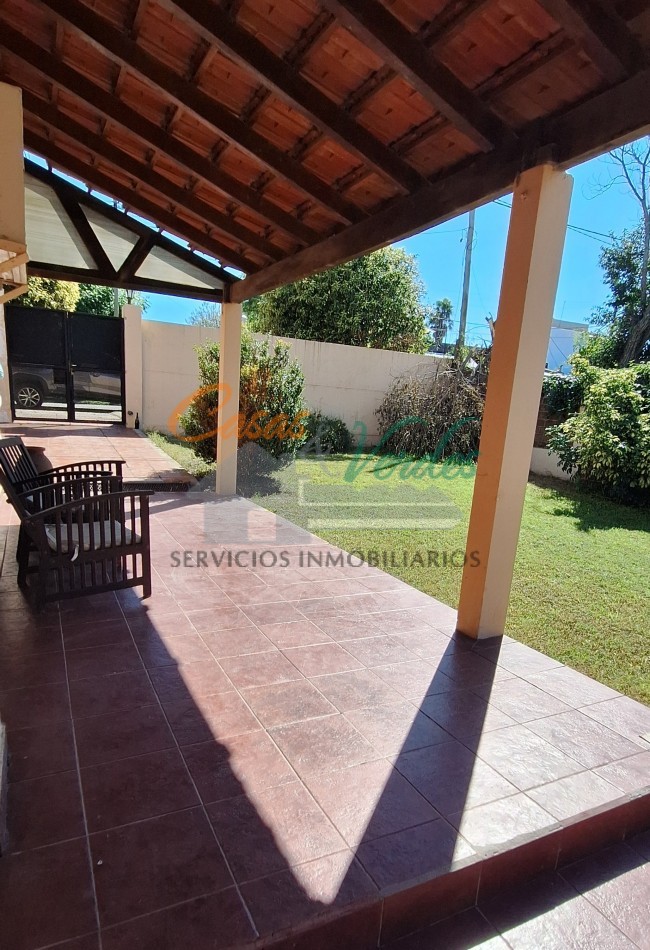 VENTA duplex , muy amplio frente-terreno, muy buen estado general