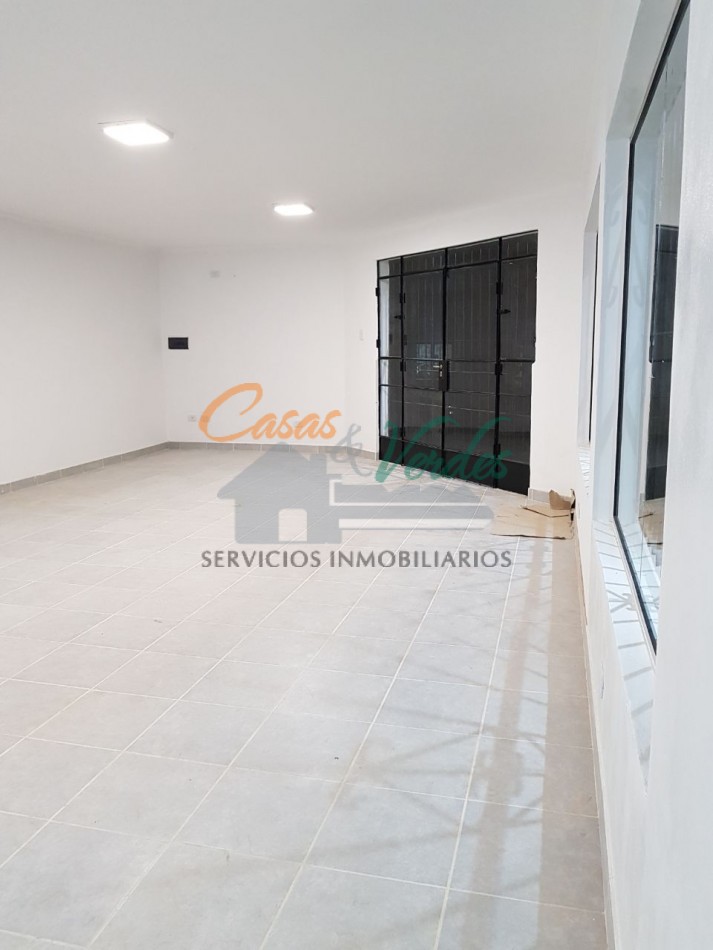 ALQUILER Local comercial en ESQUINA