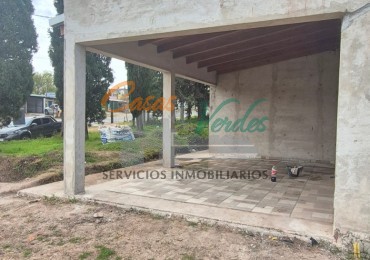 ALQUILER, Casa a estrenar muy amplia y con parque 1 dormitorio