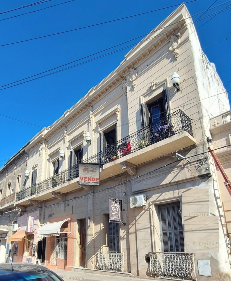 TRES deptos. OPORTUNIDAD de excelente RENTA, pleno CENTRO