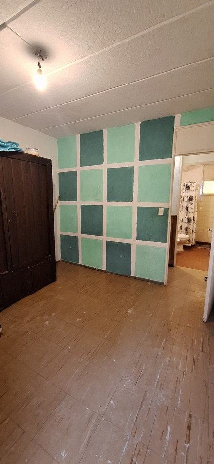 Depto 2 dorm, baño, cocina, living, lavadero, en 1er piso, Camoirano y Basualdo