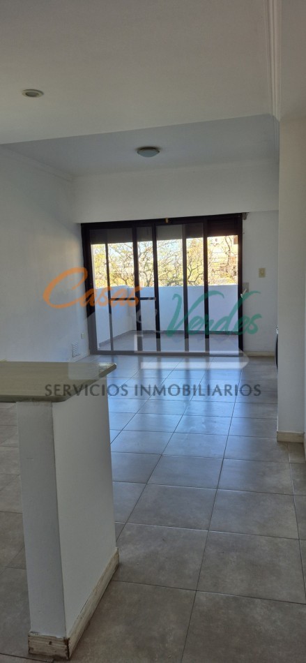 ALQUILER Victoria Entre -Rios, depto 1 dorm. con balcon al frente con cochera