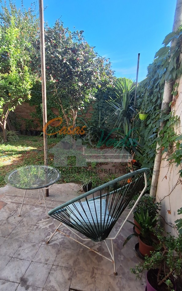 Casa Antigua en ubicacion Centrica, zona comercial, muy buen estado