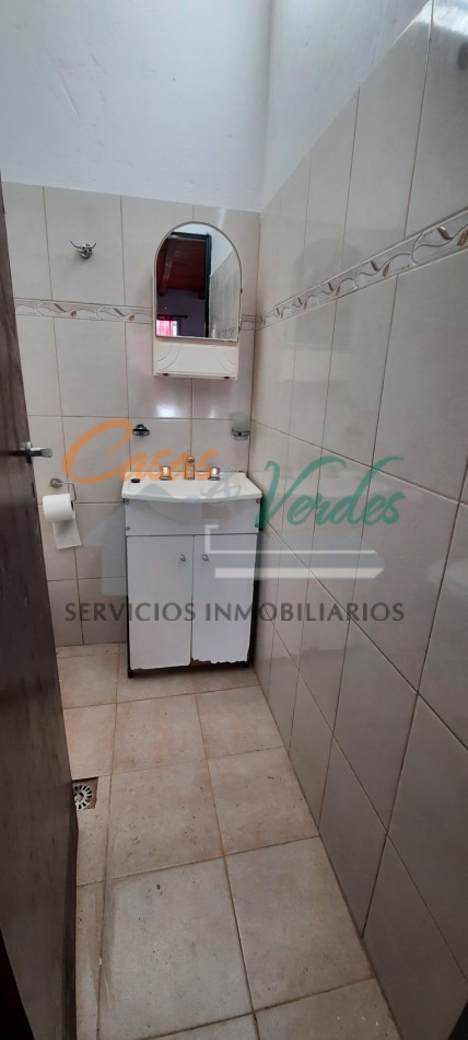 Alquiler , CASA de dos/tres dormitorios, patio, buena ubicacion