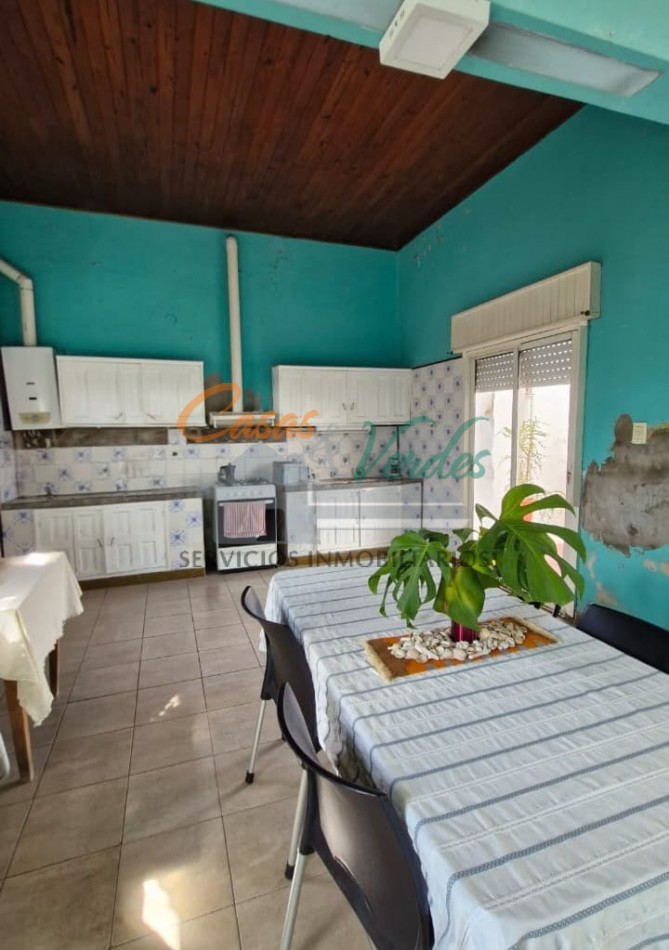 VENTA, casa antigua, muy buen estado general, pleno centro