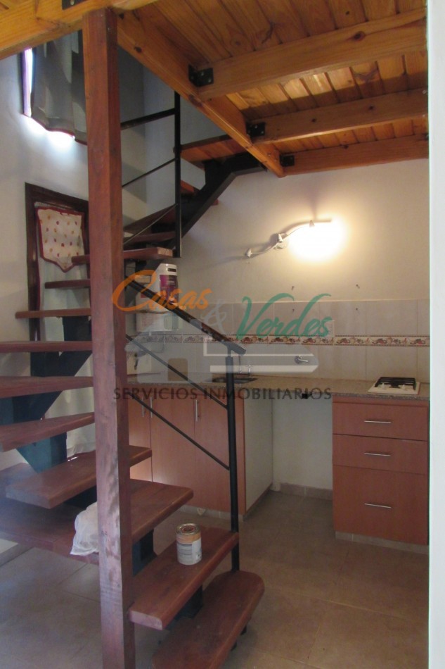 EXCELENTE OPORTUNIDAD, ideal RENTA, tres inmuebles , dos departamentos y una casa, pleno centro , todos los servicios.
