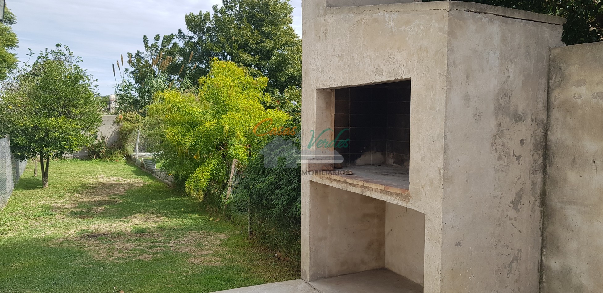 ALQUILER, casa 2 dorm. Gas natural, patio