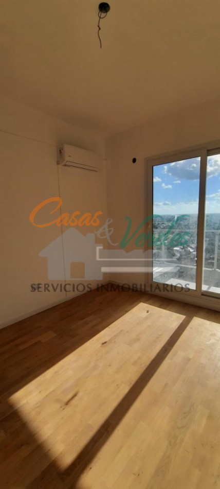 Entrega inmediata. EDIFICIO TANGO VICTORIA, excelente depto. mas de 100m2 cubiertos, 40m2 balcon, piso alto, impresionantes vistas del rio y la ciudad, 2 dormitorios, 3 baños, amenities, cochera