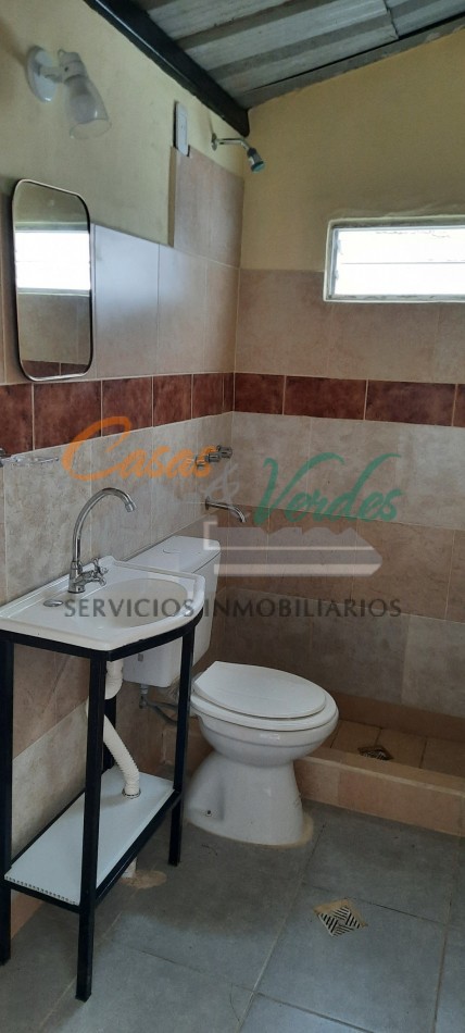 Alquiler , CASA de dos/tres dormitorios, patio, buena ubicacion