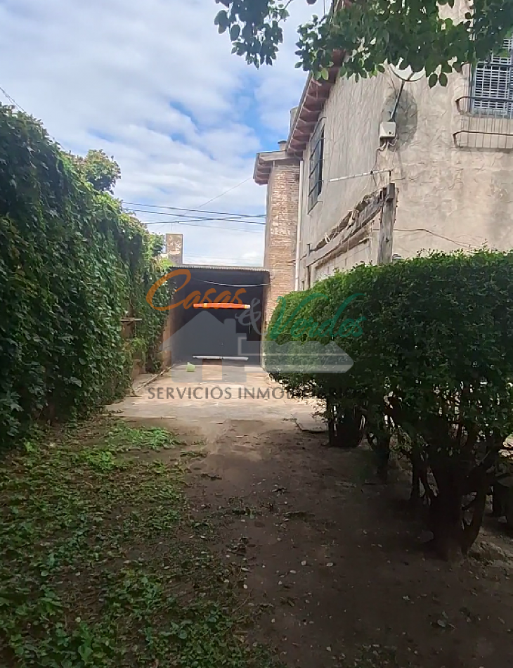 ALQUILER , hermosa casa Antigua totalmente reciclada, grande y con todos los servicios