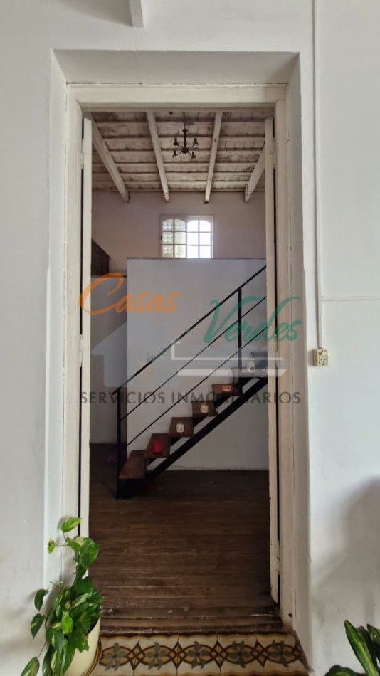 VENTA, casa antigua, muy buen estado general, pleno centro