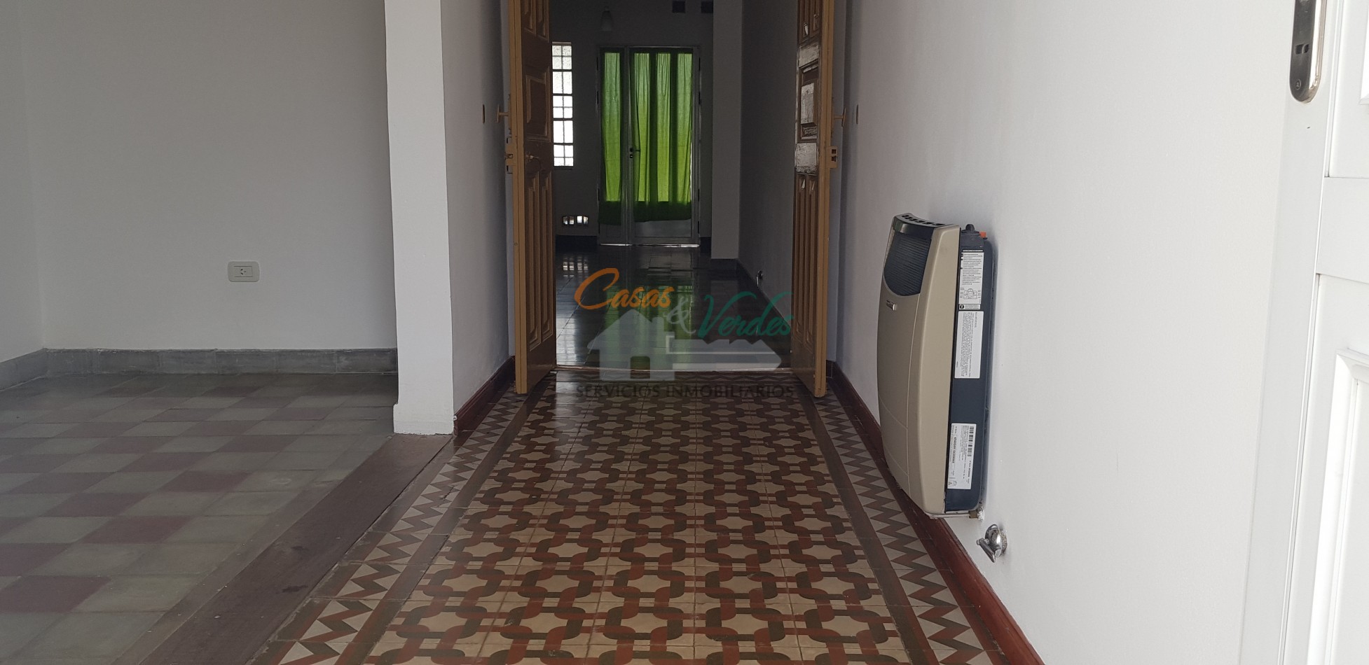 ALQUILER, casa 2 dorm. Gas natural, patio