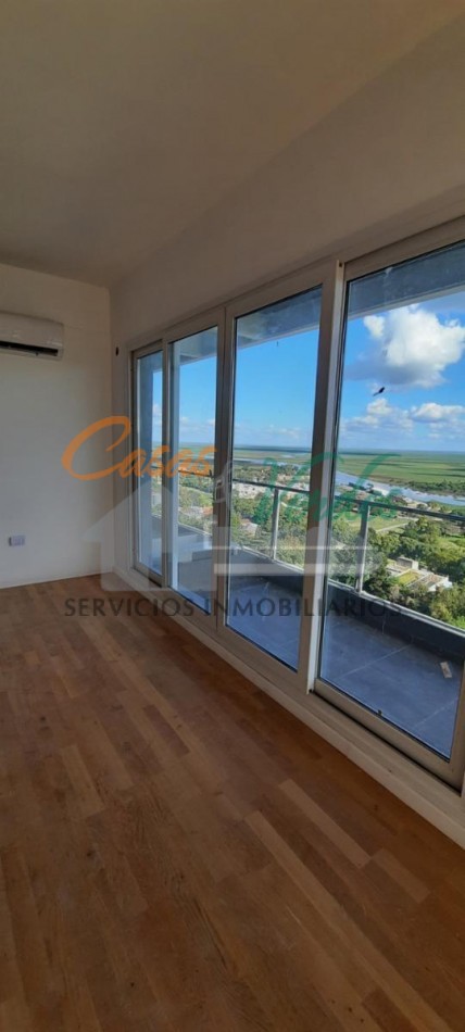 Entrega inmediata. EDIFICIO TANGO VICTORIA, excelente depto. mas de 100m2 cubiertos, 40m2 balcon, piso alto, impresionantes vistas del rio y la ciudad, 2 dormitorios, 3 baños, amenities, cochera
