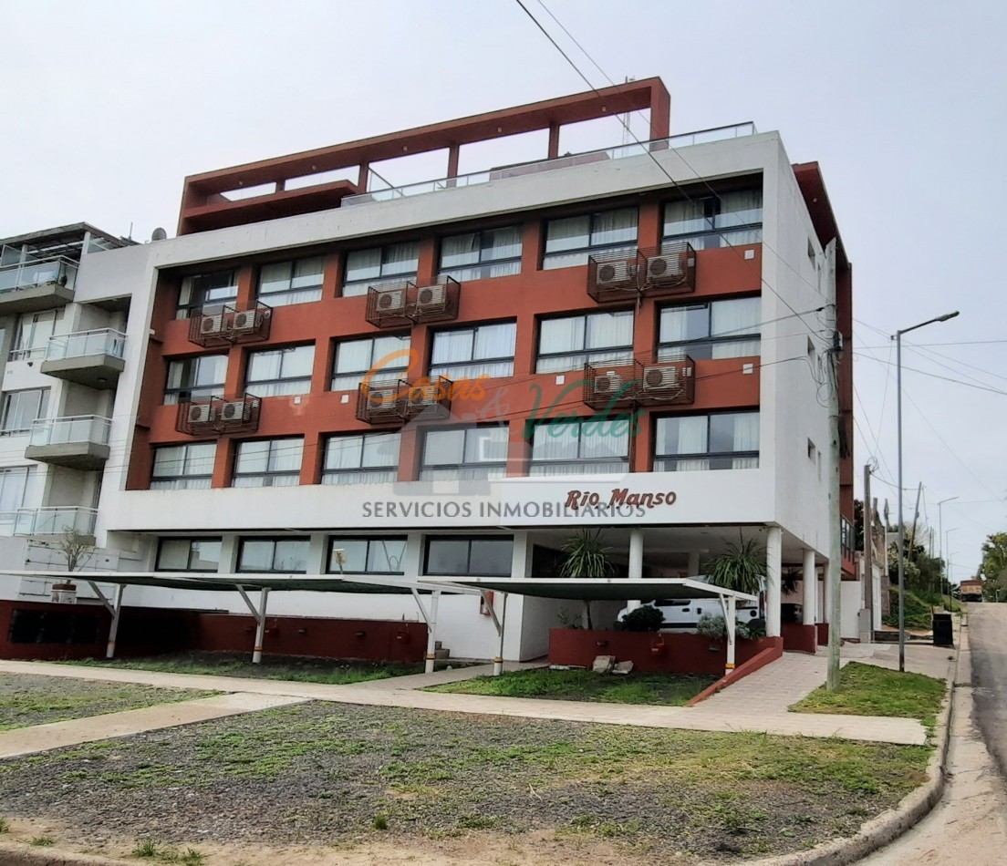 VENTA monoambiente APTO TURISMO, con vista al rio y pileta