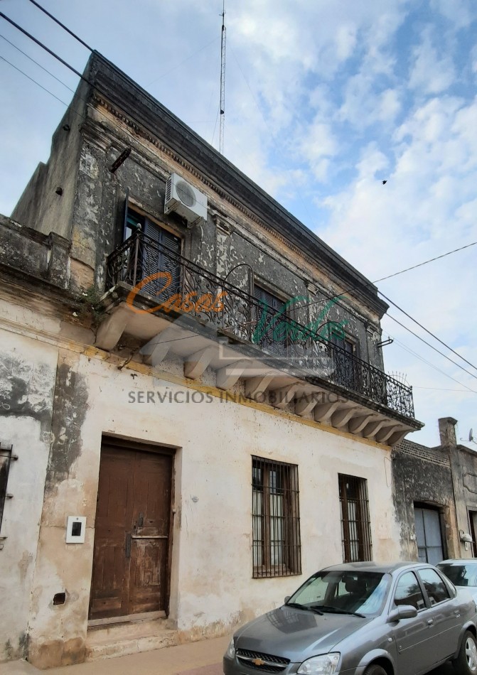ALQUILER , hermosa casa Antigua totalmente reciclada, grande y con todos los servicios