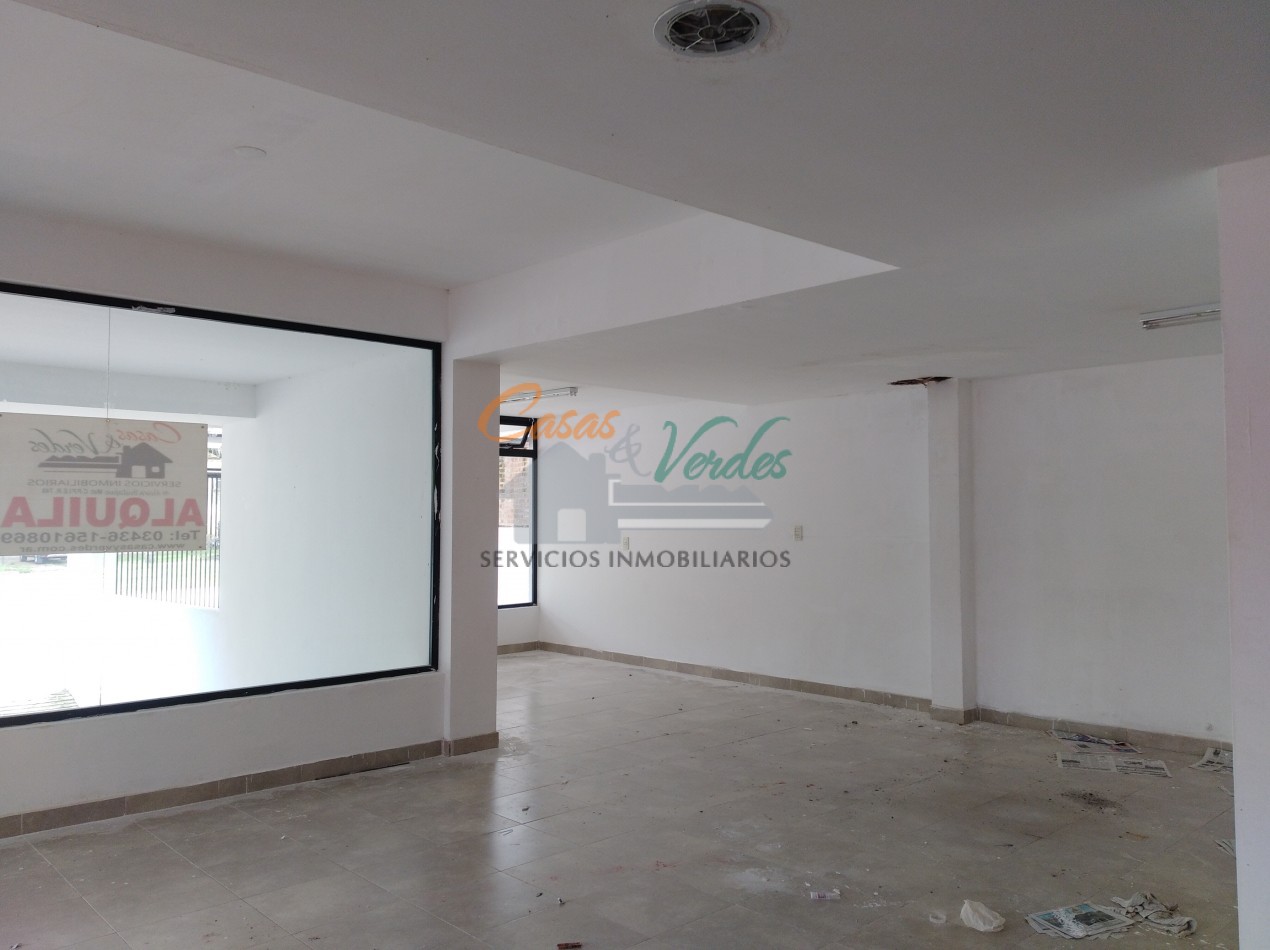 LOCAL, excelente estado, amplia disposicion, baño y espacio para kitchinette IDEAL, gym, consultorios, oficina, peluqueria, ACTUALMENTE ALQUILADO