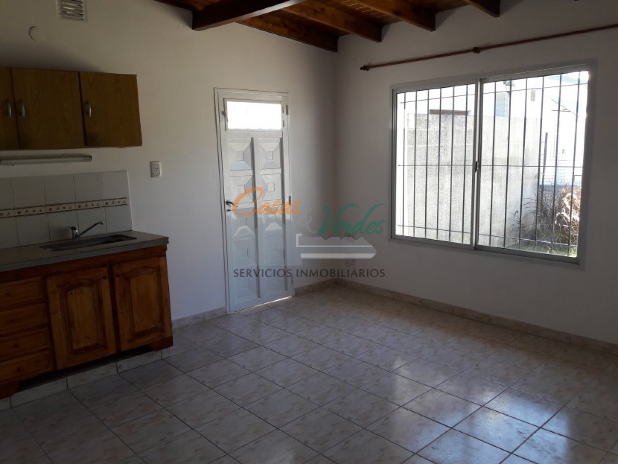 ALQUILER, hermosa casita de 1 dorm con patio y gas natural