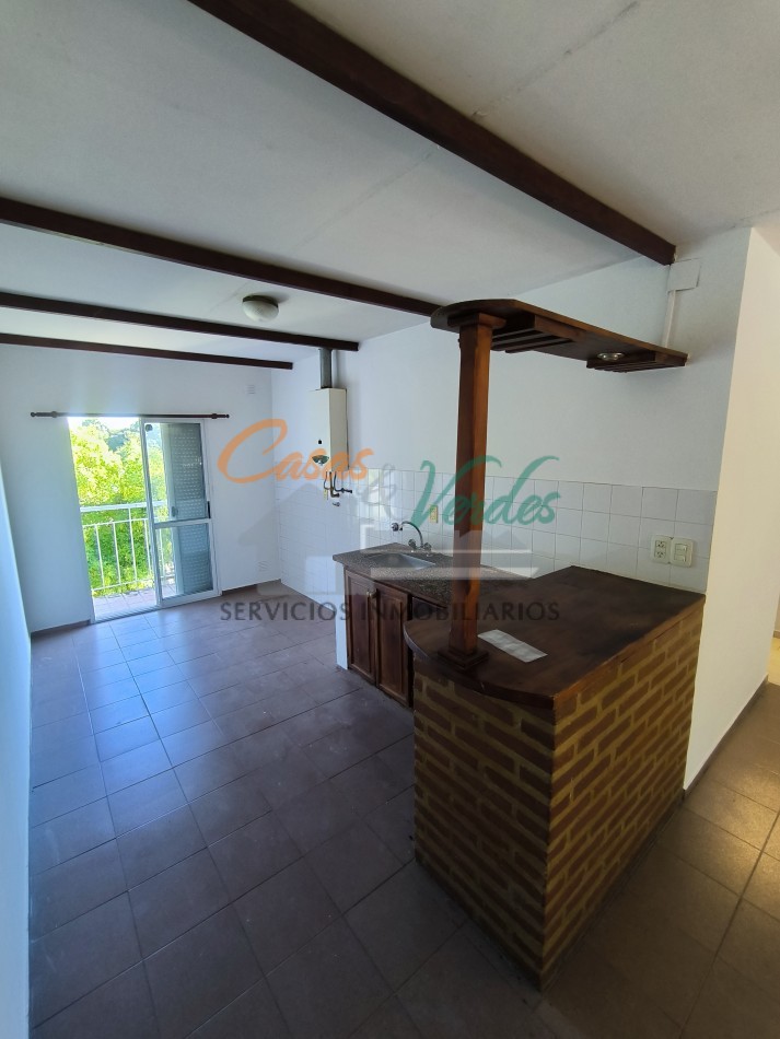 VENTA Depto 2 dorm, 1er piso por escaleras