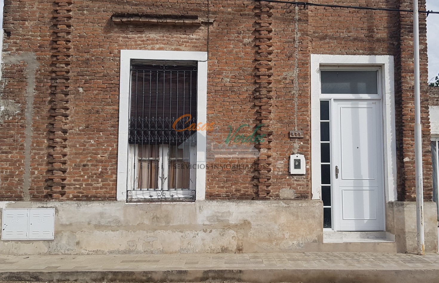 ALQUILER, casa 2 dorm. Gas natural, patio