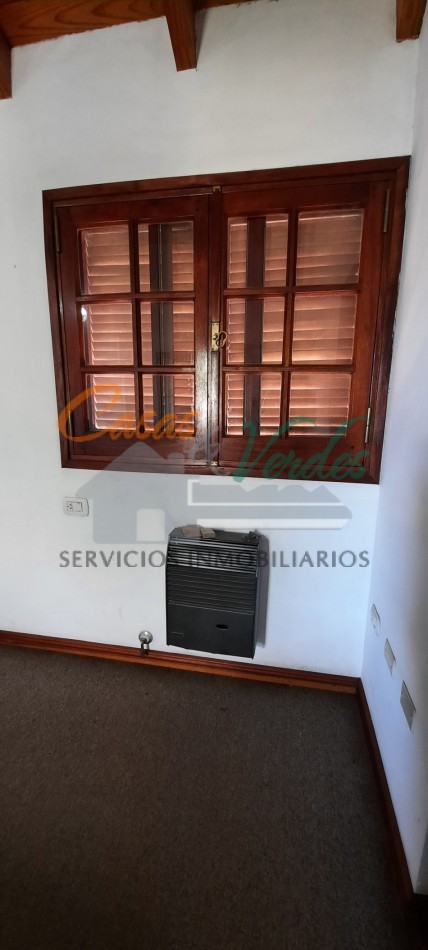 VENTA, hermosa casa con 3 dorm, 2 baños, pileta, parque, excelente ubicacion, Perfecto estado