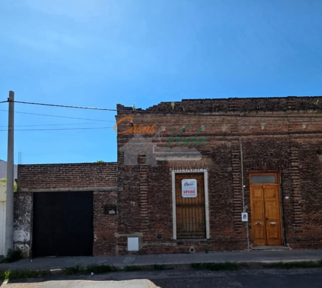 VENTA, casa antigua, muy buen estado general, pleno centro