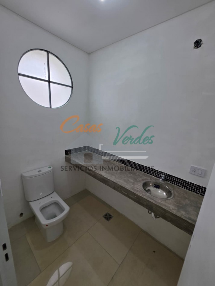 Venta Casa Moderna y Centrica a ESTRENAR