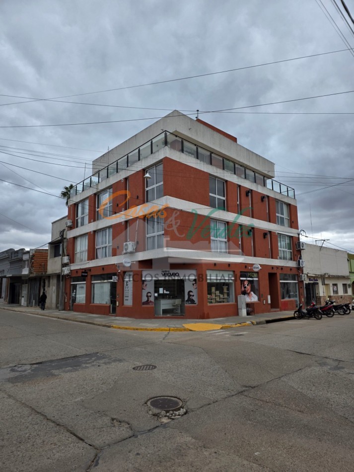 VENTA Depto Centrico 1 Dormitorio, piso 2 por ESCALERA