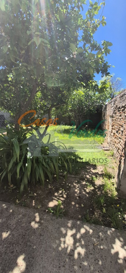 ALQUILER, casa UN dorm, gas natural, patio