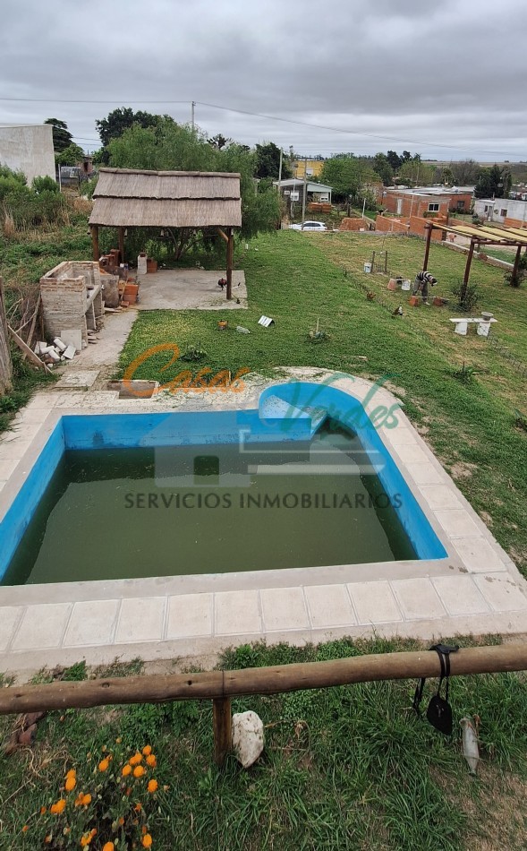 Casa pequeña, con pileta y quincho, IDEAL inversores, calle Guemes y Paso de la Patria