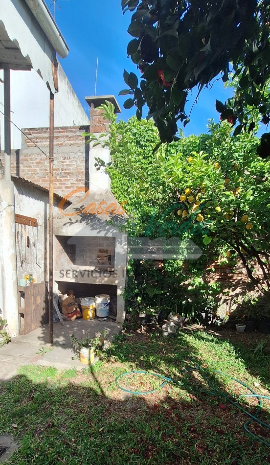 Casa Antigua en ubicacion Centrica, zona comercial, muy buen estado
