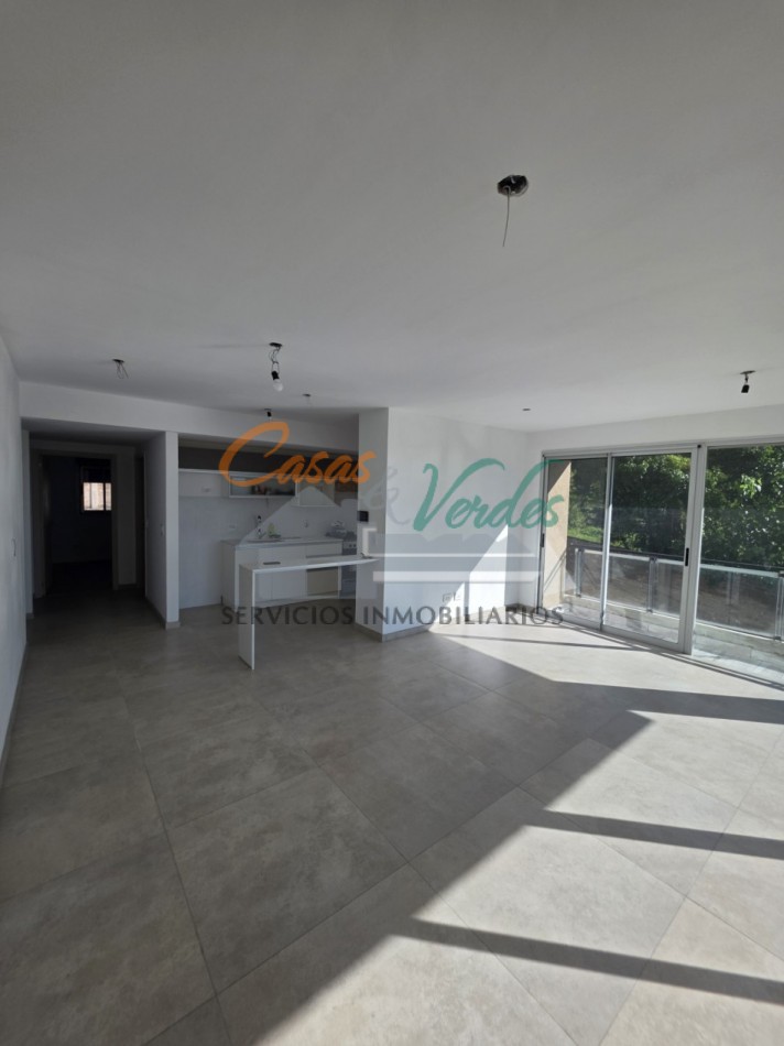 ALQUILO, amplio departamento 3 dormitorios, 2 baños, A ESTRENAR