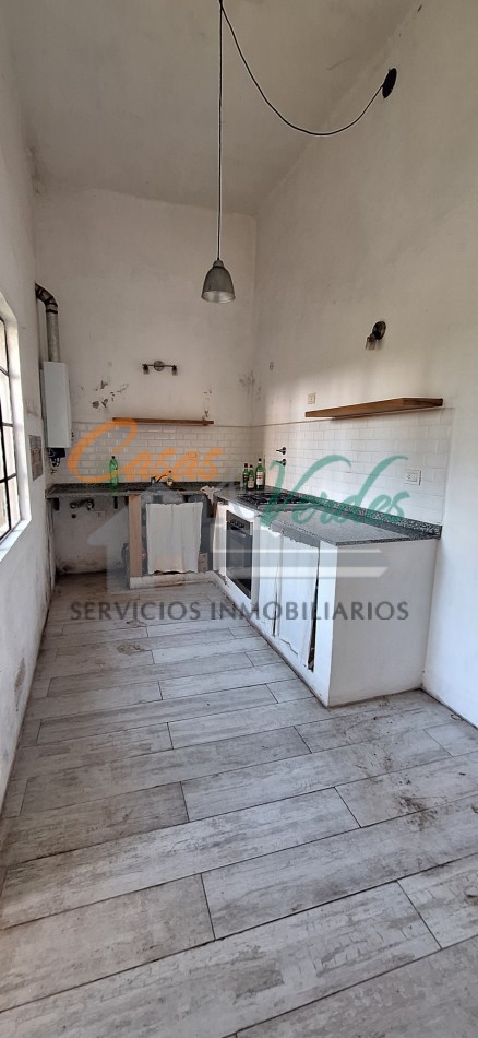 Alquiler, hermosa casa antigua reciclada a nuevo.