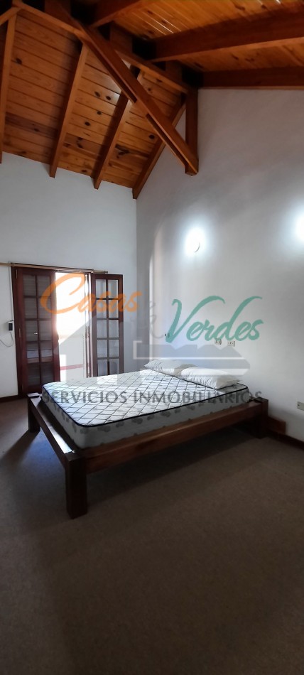 VENTA, hermosa casa con 3 dorm, 2 baños, pileta, parque, excelente ubicacion, Perfecto estado