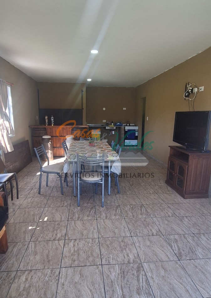 Chacra en Quinto Cuartel con Pileta, nueva, excelente estado general
