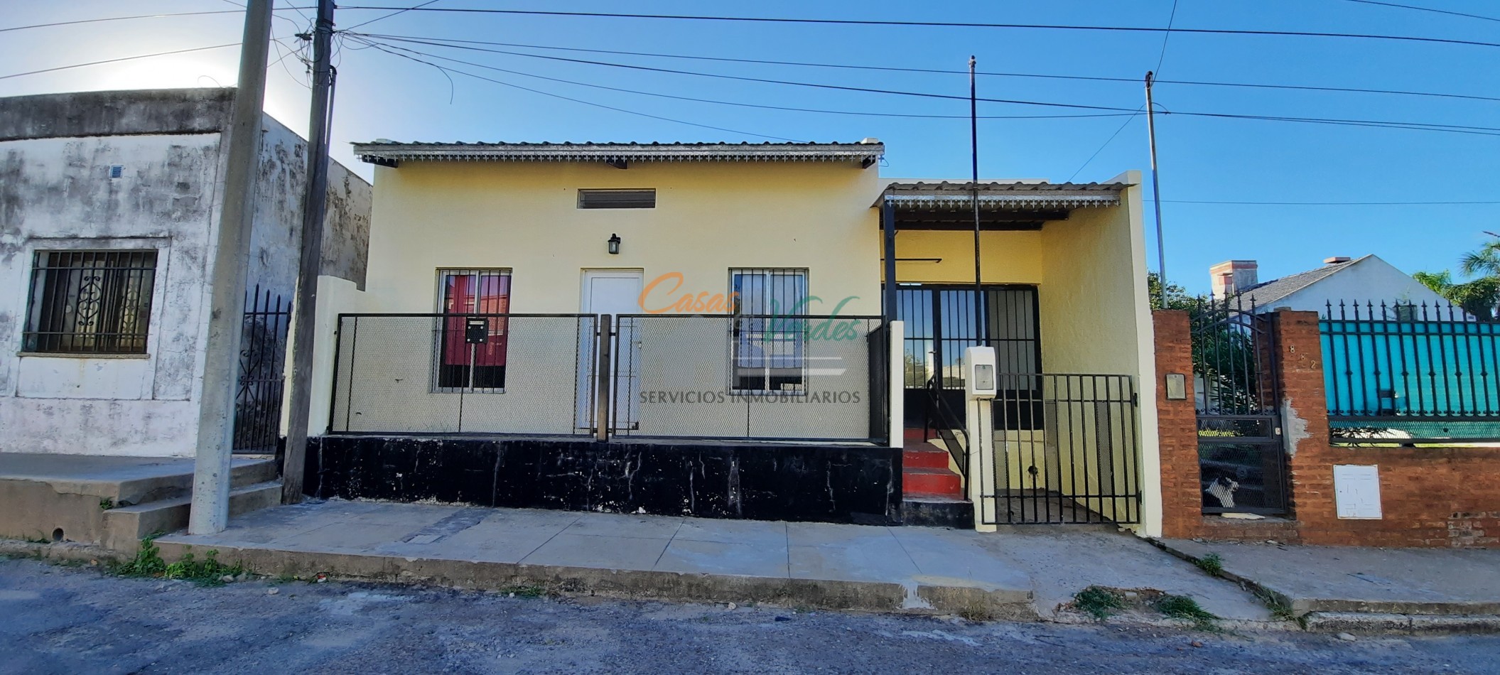 Alquiler , CASA de dos/tres dormitorios, patio, buena ubicacion