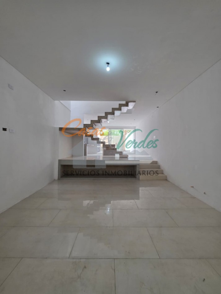 Venta Casa Moderna y Centrica a ESTRENAR