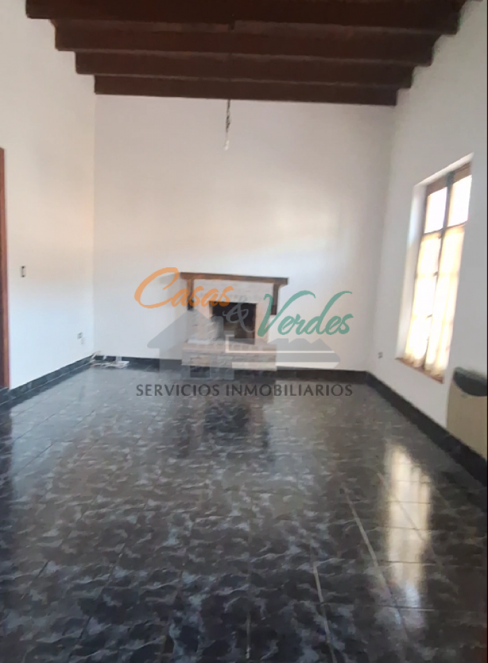ALQUILER , hermosa casa Antigua totalmente reciclada, grande y con todos los servicios