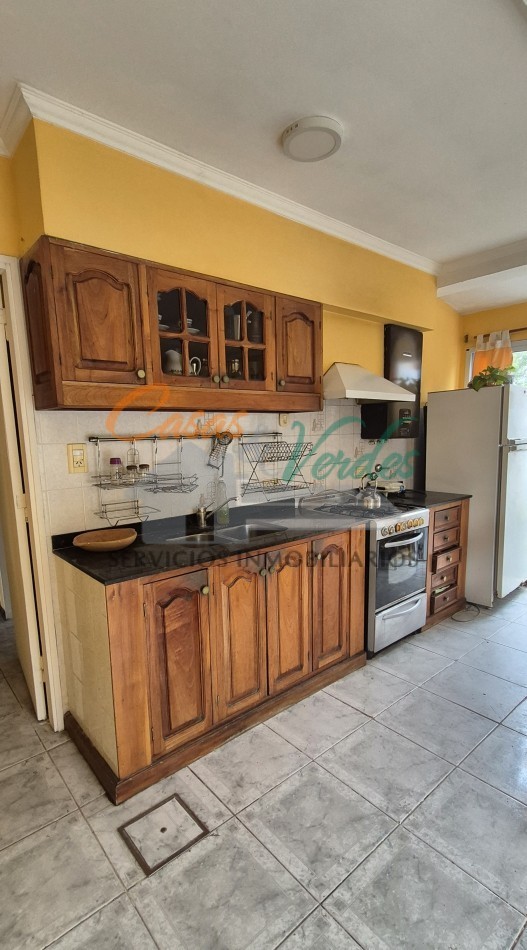 VENTA, hermosa casa de 3 dormitorios, quincho, patio