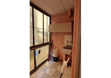 Depto  2 dorm,  baño, cocina, living, lavadero, en 1er piso, Camoirano y Basualdo