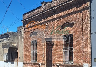 Alquiler, hermosa casa antigua reciclada a nuevo.